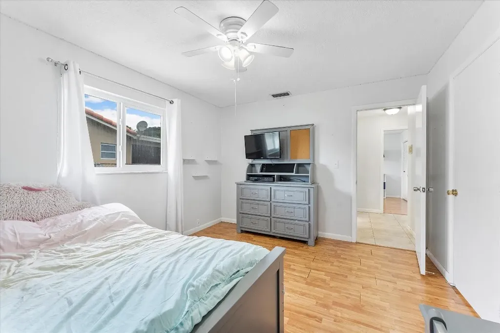 2757 NW 83rd Terrace Coral Springs FL 33065