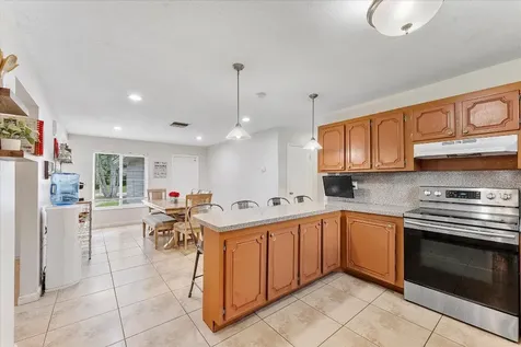 2757 NW 83rd Terrace Coral Springs FL 33065