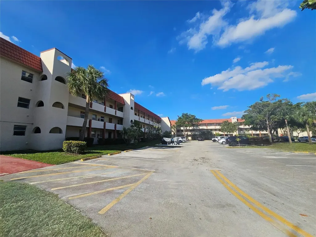 3051 Sunrise Lakes Drive Fort Lauderdale FL 33322