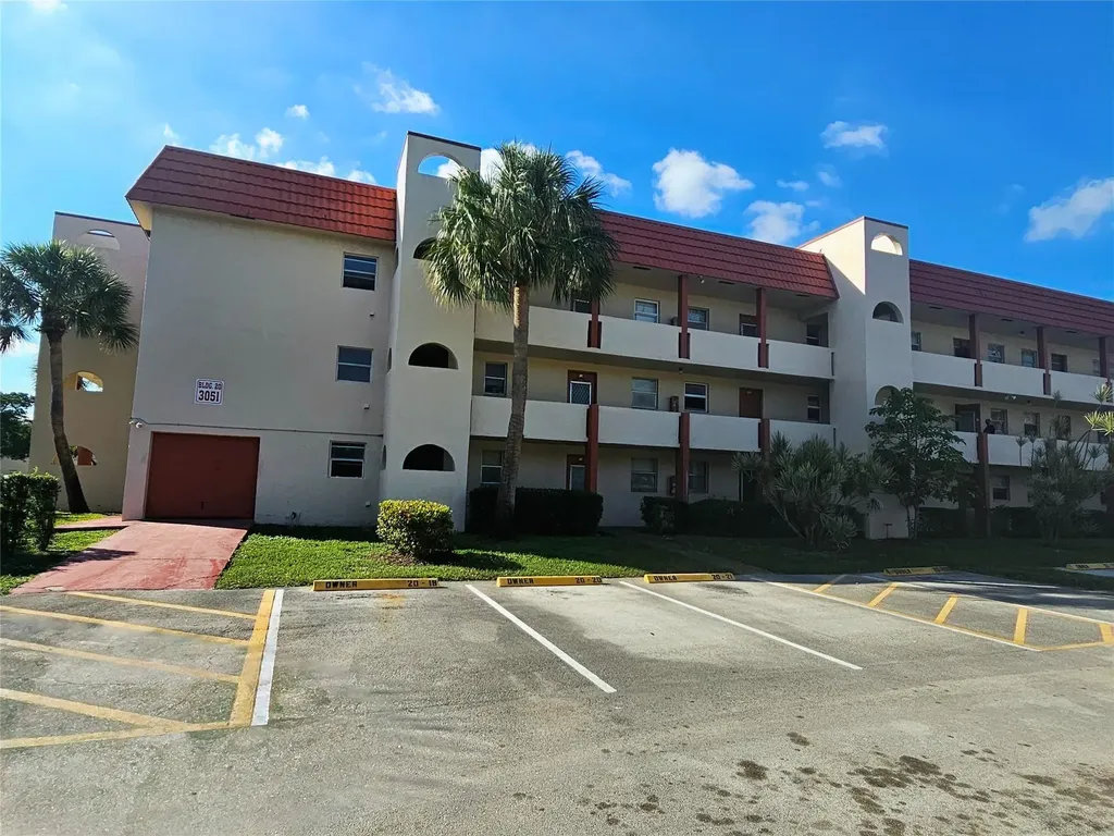 3051 Sunrise Lakes Drive Fort Lauderdale FL 33322