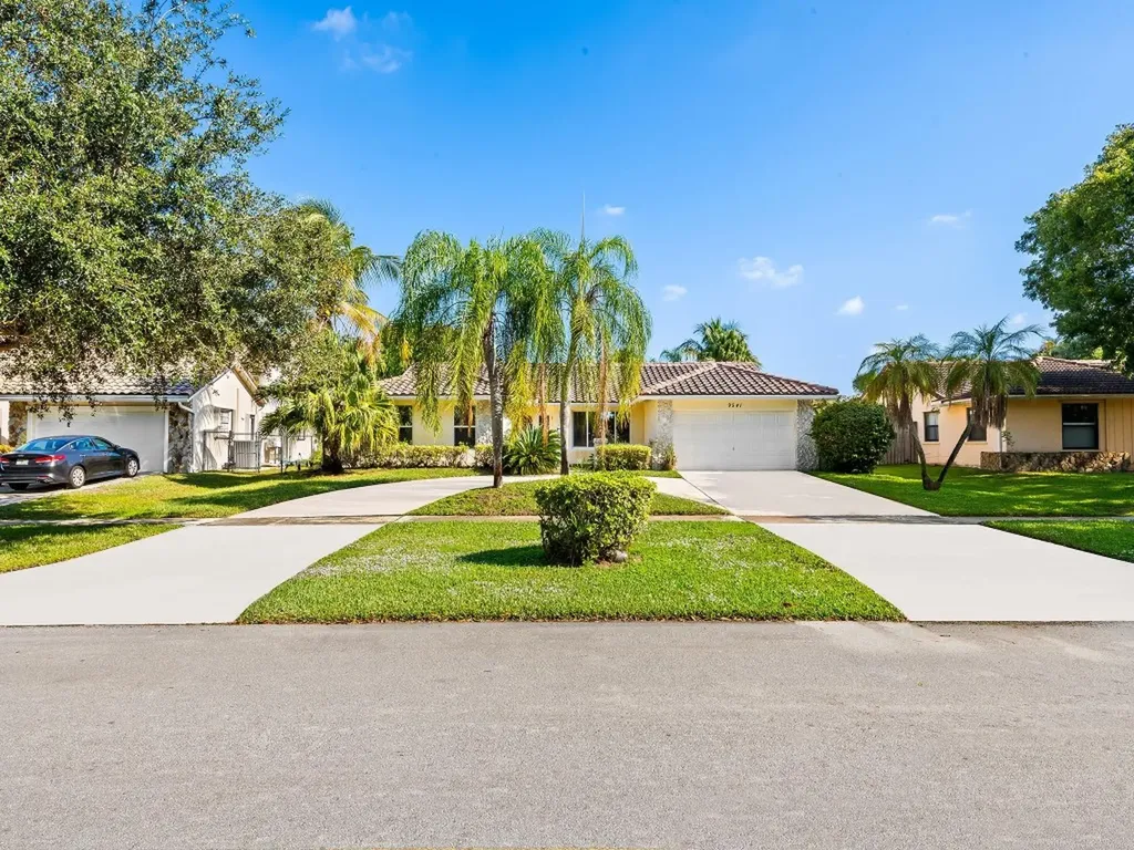 9541 NW 11th Street Plantation FL 33322