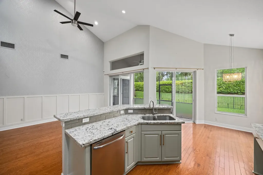 7233 NW 116th Way Parkland FL 33076