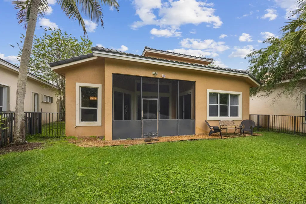 7233 NW 116th Way Parkland FL 33076