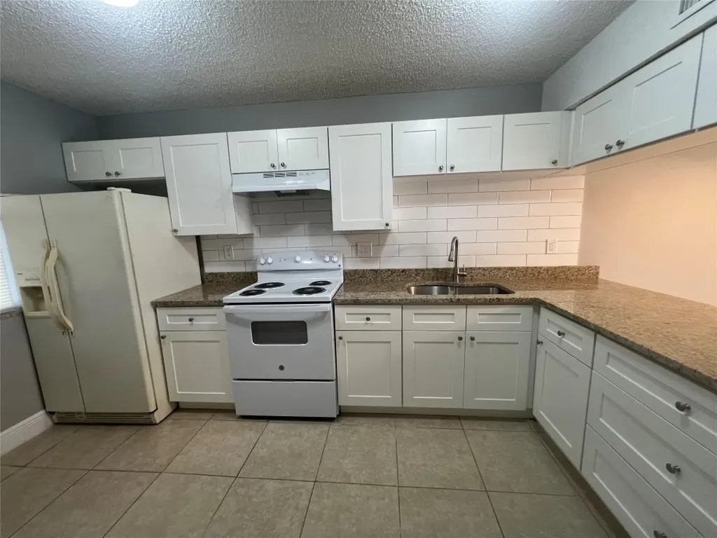 179 SE 3rd Street Deerfield Beach FL 33441