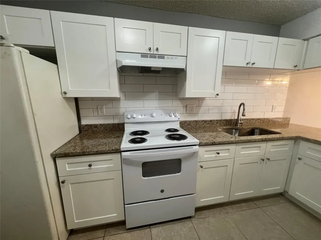 179 SE 3rd Street Deerfield Beach FL 33441