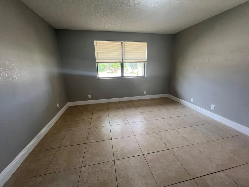 179 SE 3rd Street Deerfield Beach FL 33441