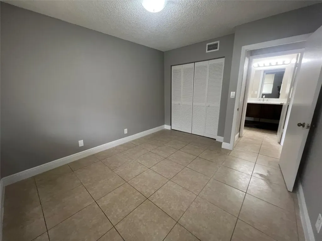 179 SE 3rd Street Deerfield Beach FL 33441