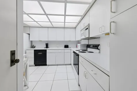4900 N Ocean Boulevard Lauderdale By The Sea FL 33308