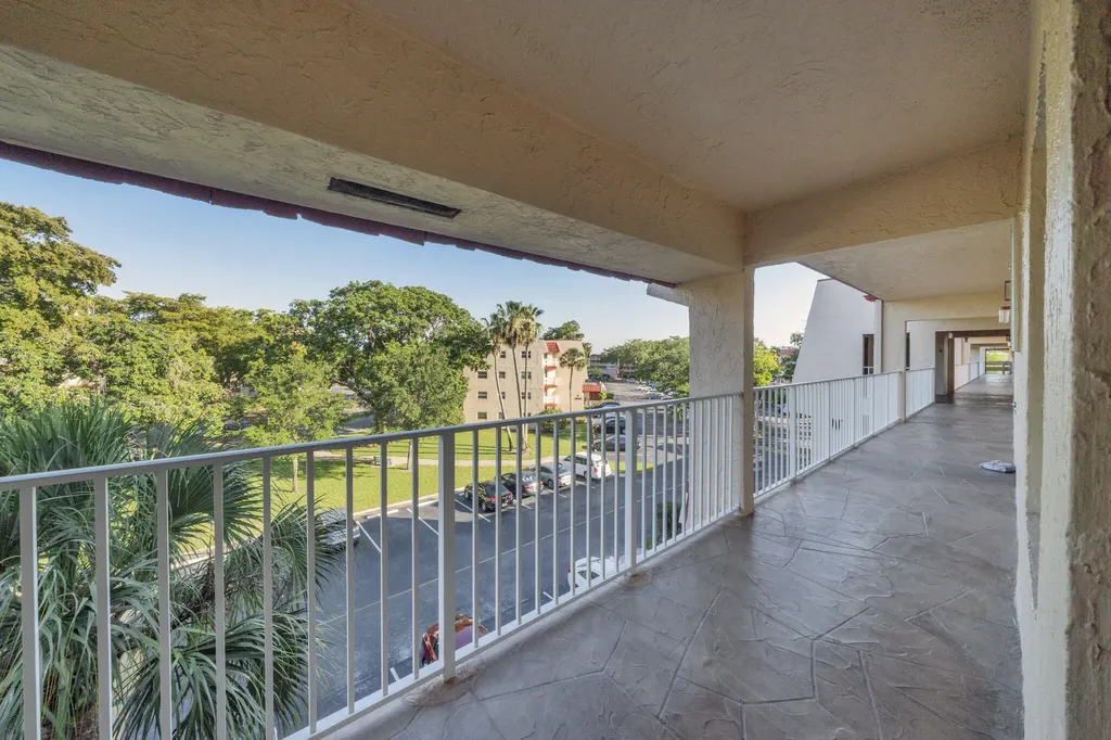 1035 Country Club Drive Margate FL 33063