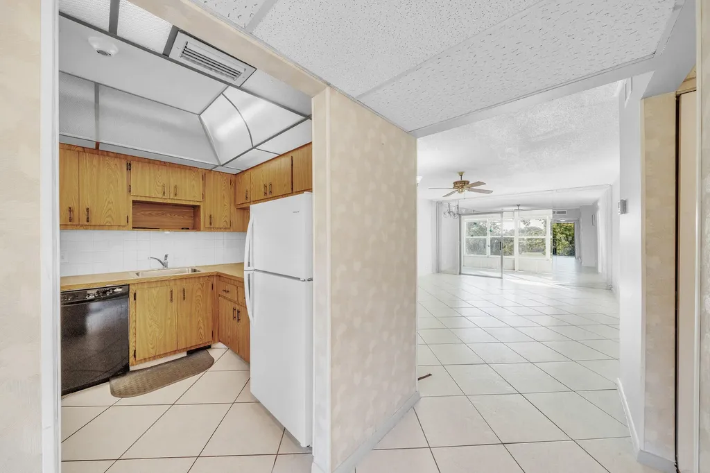 1035 Country Club Drive Margate FL 33063