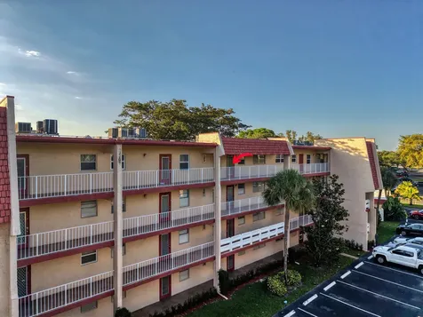 1035 Country Club Drive Margate FL 33063