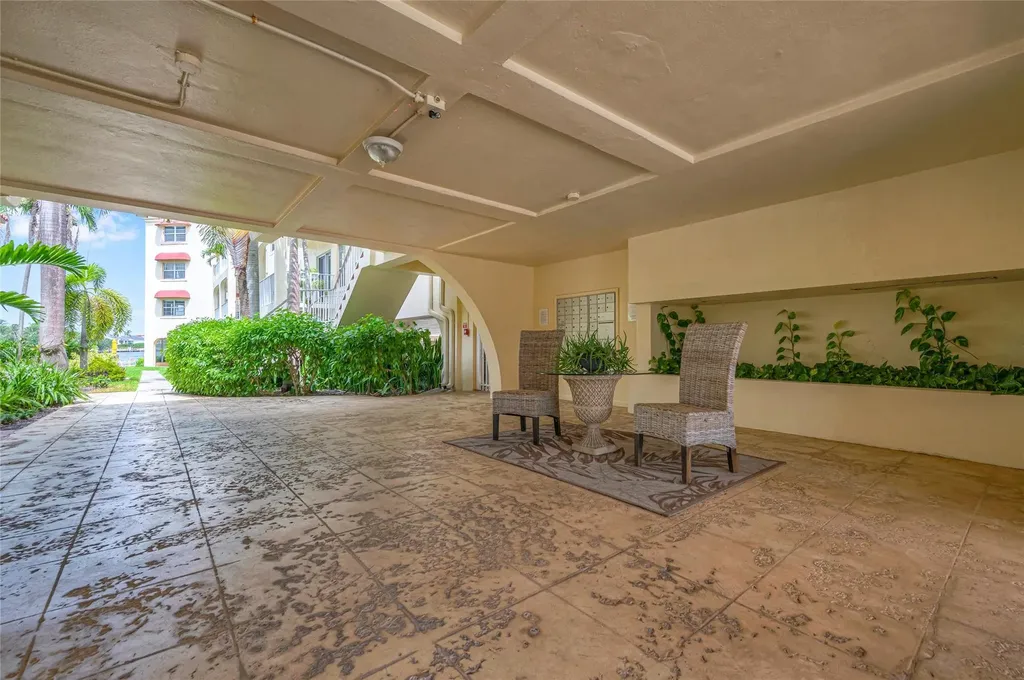 341 N Birch Road Fort Lauderdale FL 33304