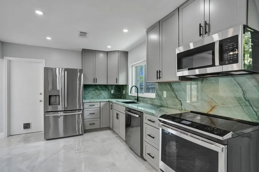 1424 Adams Street Hollywood FL 33020