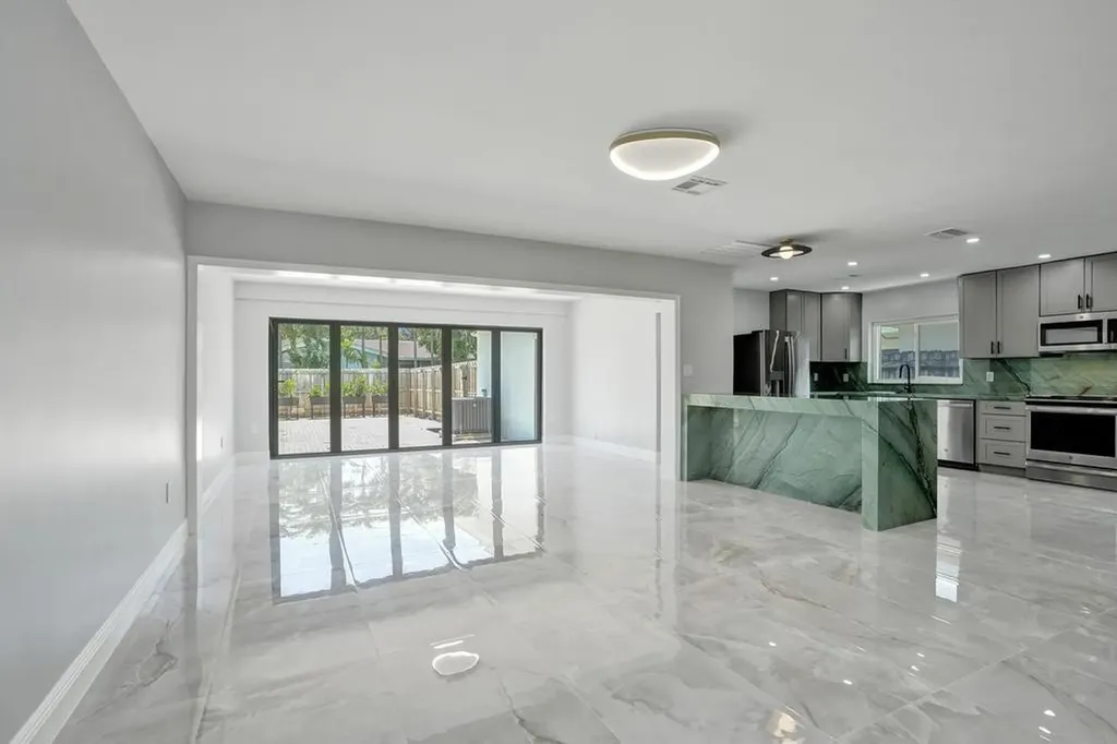 1424 Adams Street Hollywood FL 33020