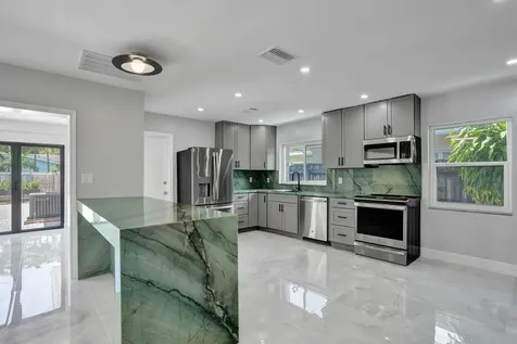 1424 Adams Street Hollywood FL 33020