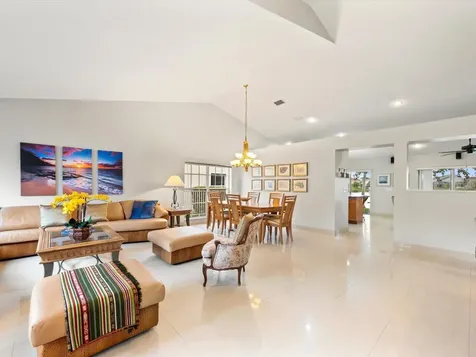 1011 NW 193rd Avenue Pembroke Pines FL 33029