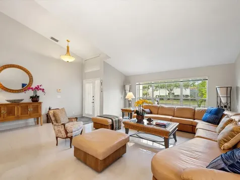 1011 NW 193rd Avenue Pembroke Pines FL 33029
