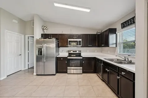 593 NW Avon Avenue Port St Lucie FL 34983