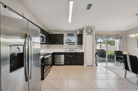 593 NW Avon Avenue Port St Lucie FL 34983