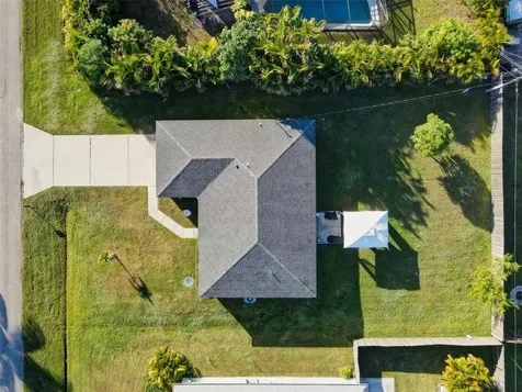 593 NW Avon Avenue Port St Lucie FL 34983