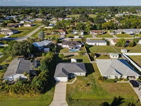 593 NW Avon Avenue Port St Lucie FL 34983