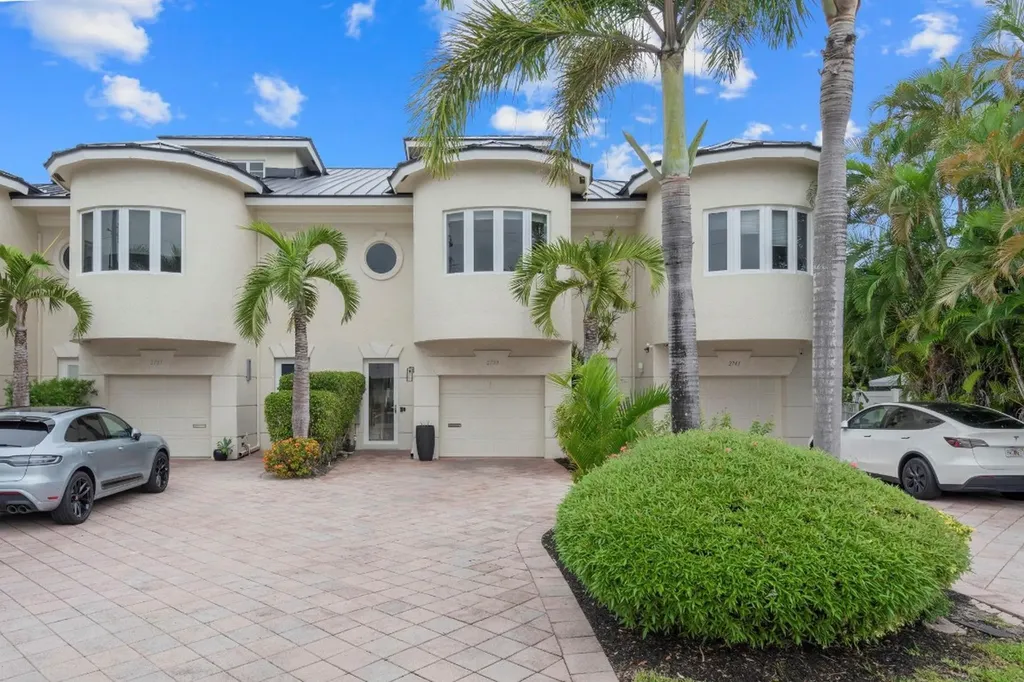 2739 NE 15th Street Fort Lauderdale FL 33304