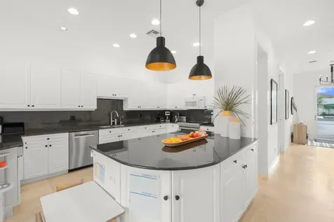 2739 NE 15th Street Fort Lauderdale FL 33304