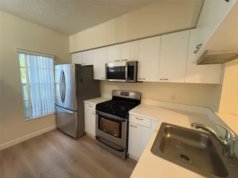 7835 Dixie Beach Circle Tamarac FL 33321