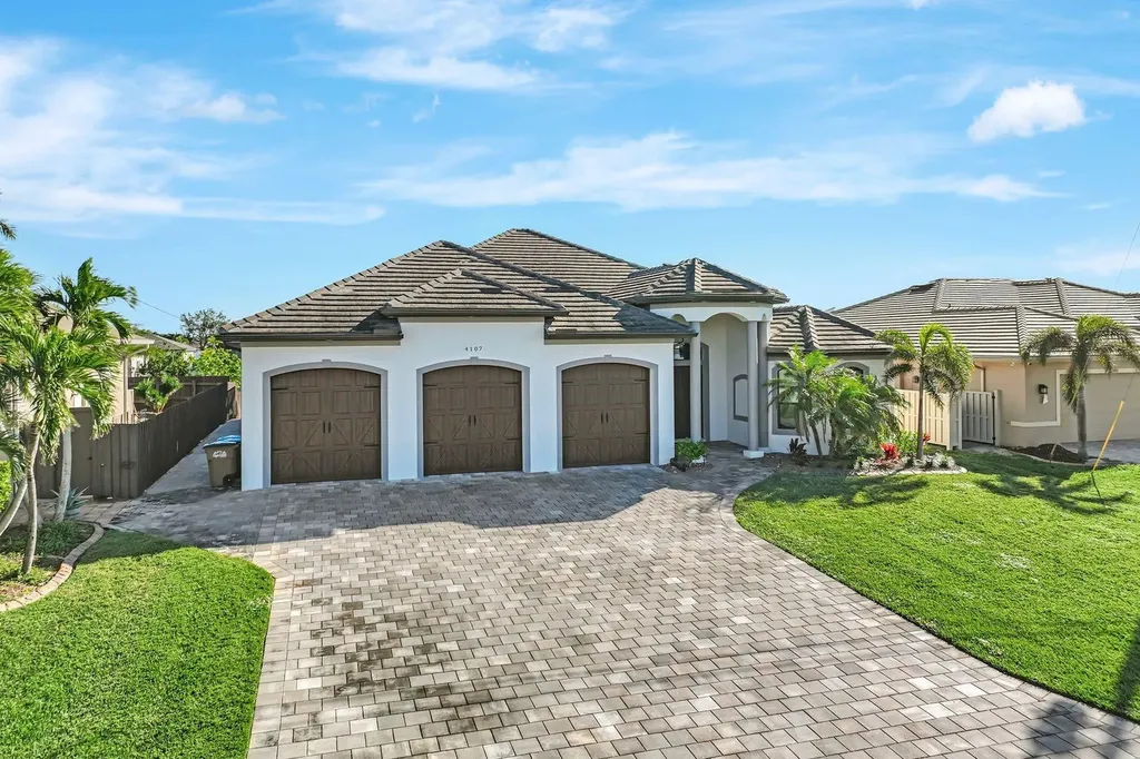4107 SW 11th Avenue Cape Coral FL 33914