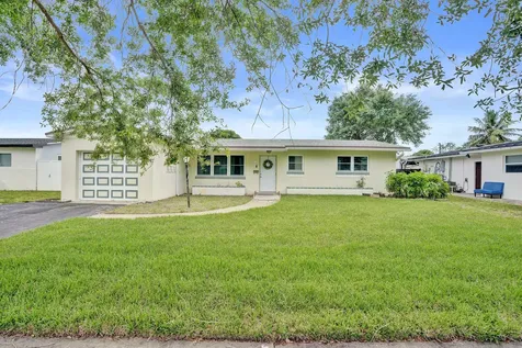731 SW 71st Terrace Pembroke Pines FL 33023