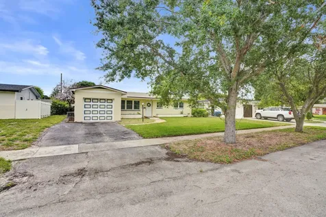 731 SW 71st Terrace Pembroke Pines FL 33023