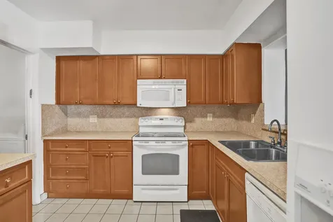 731 SW 71st Terrace Pembroke Pines FL 33023
