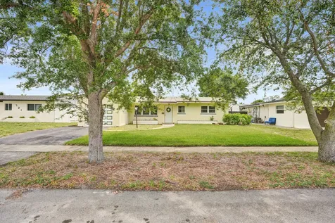 731 SW 71st Terrace Pembroke Pines FL 33023