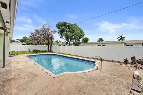 731 SW 71st Terrace Pembroke Pines FL 33023