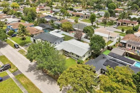 731 SW 71st Terrace Pembroke Pines FL 33023