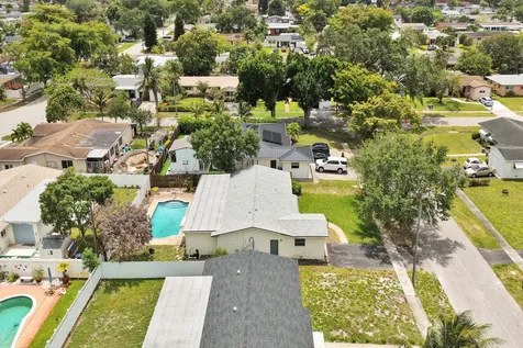 731 SW 71st Terrace Pembroke Pines FL 33023