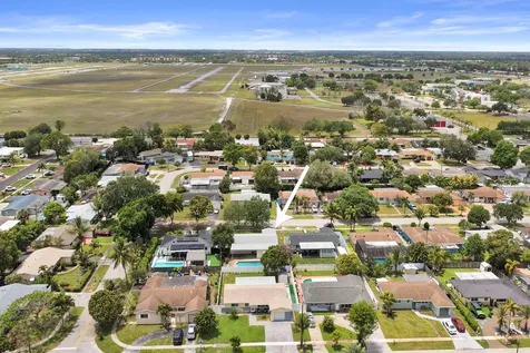 731 SW 71st Terrace Pembroke Pines FL 33023