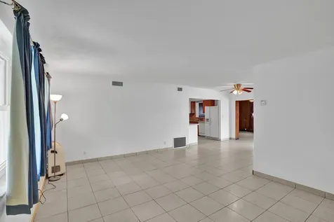 731 SW 71st Terrace Pembroke Pines FL 33023