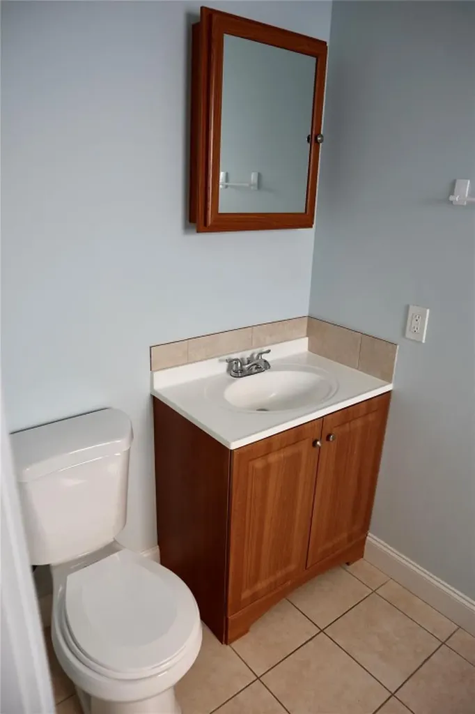 1338 -1384 NE -1384 35th Street Oakland Park FL 33334