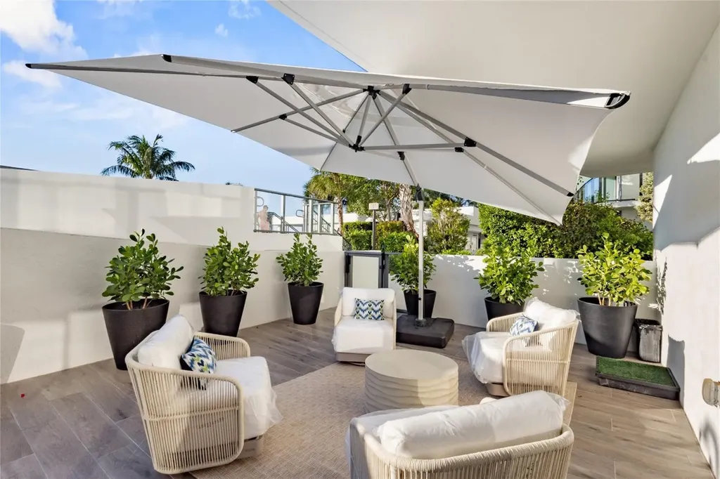 1116 N Ocean Boulevard Pompano Beach FL 33062