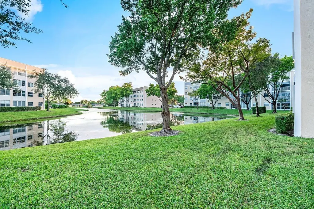 10382 NW 24th Place Sunrise FL 33322