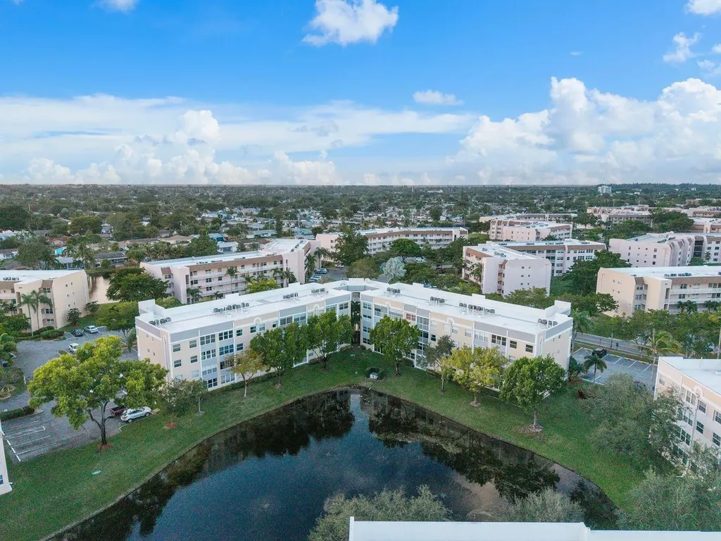 10382 NW 24th Place Sunrise FL 33322