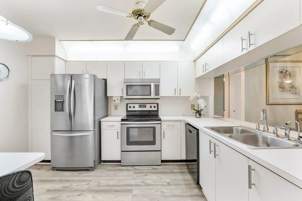 10382 NW 24th Place Sunrise FL 33322