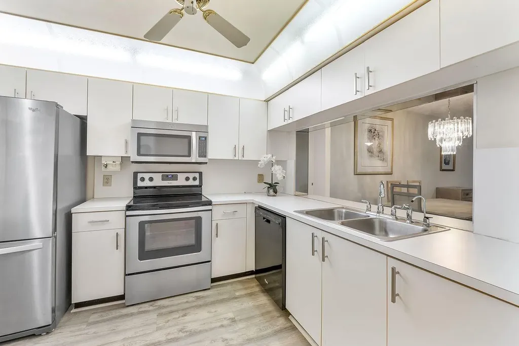 10382 NW 24th Place Sunrise FL 33322