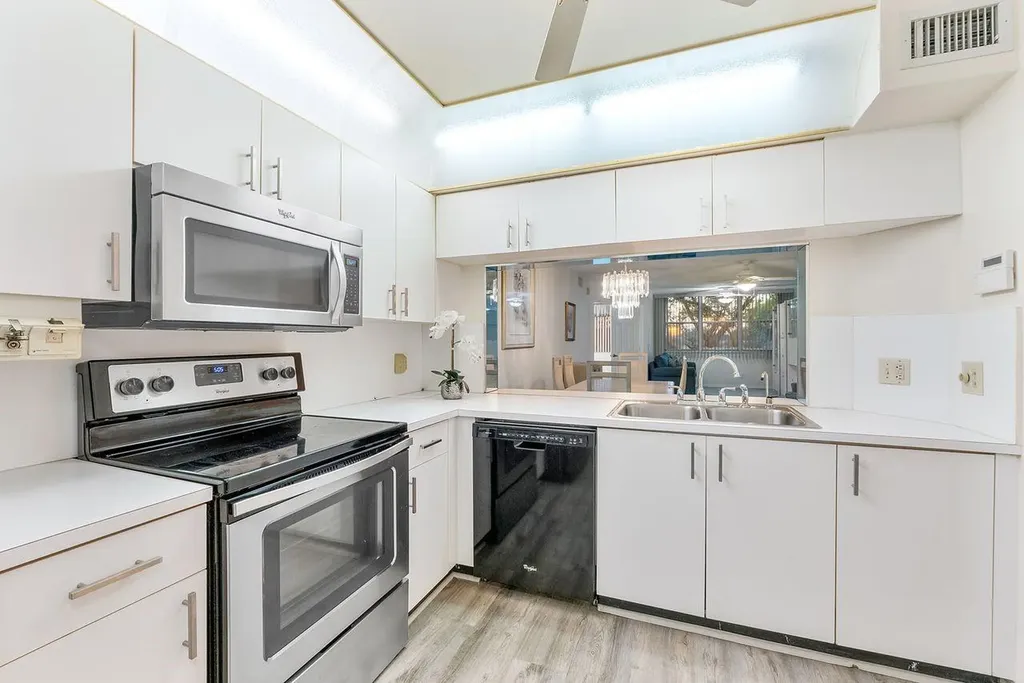 10382 NW 24th Place Sunrise FL 33322