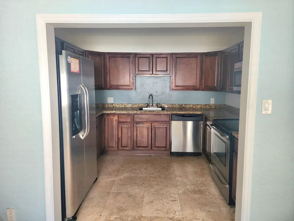 413 SW 16th Street Fort Lauderdale FL 33315