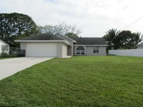 414 SW Lakehurst Drive Port St Lucie FL 34983