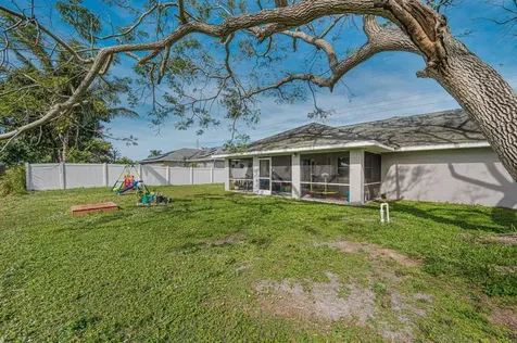 414 SW Lakehurst Drive Port St Lucie FL 34983