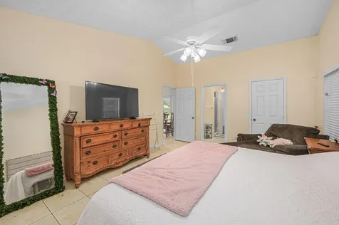 414 SW Lakehurst Drive Port St Lucie FL 34983