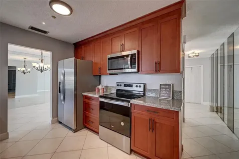 9807 NW 67th Court Tamarac FL 33321